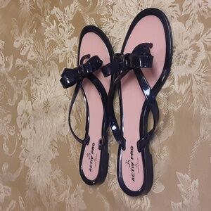 YOKOMO ACTIV PRO Sandals Size 5/6 Color Black